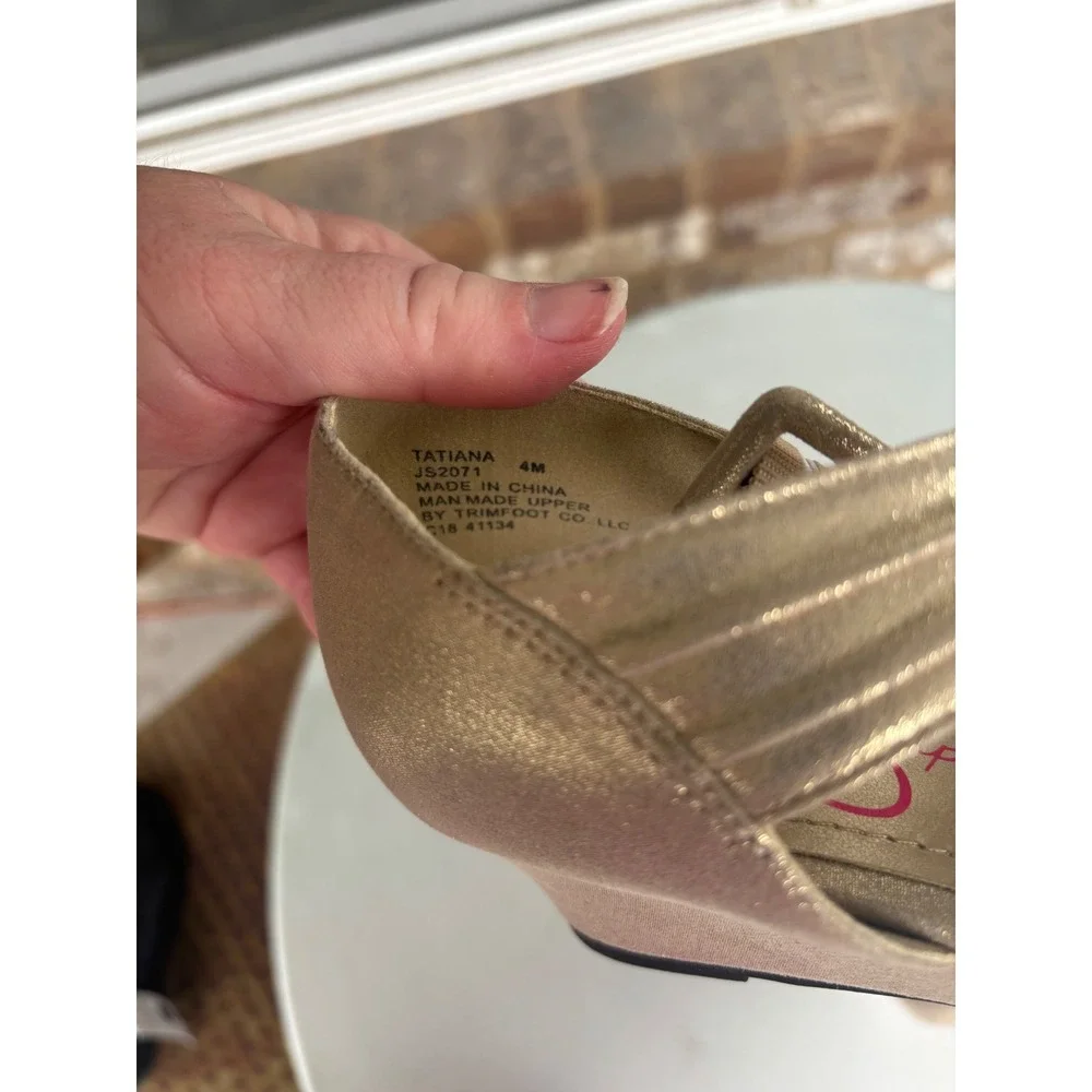 Jessica Simpson Girls Gold Metallic Mary Jane Dress Shoes Heels Buckle Strap